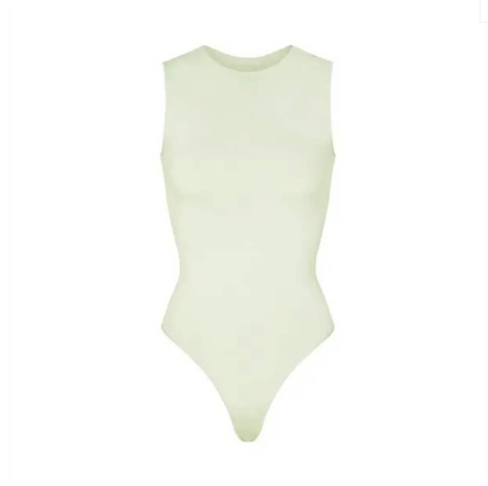 SKIMS‎ Crewneck Sleeveless Bodysuit